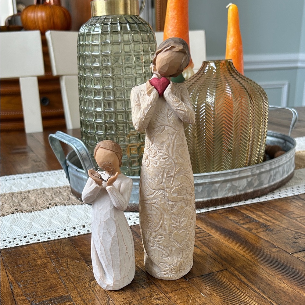Carved willow Tree Set with Heart Accents